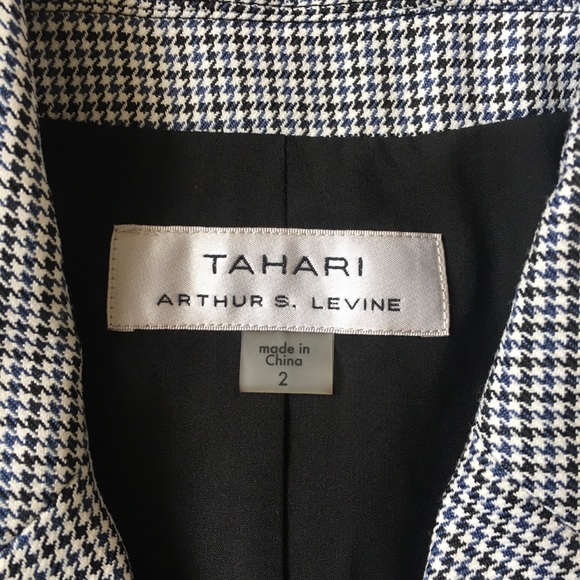 Tahari Candra Double-Breasted Houndstooth Blazer - Picture 2 of 7